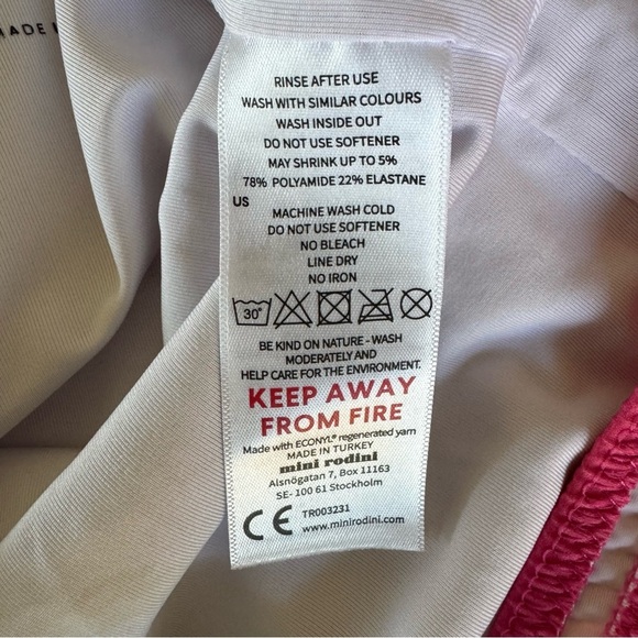 Mini Rodini Pink Dashing Dog UV Swimsuit size 5-7Y - Picture 6 of 6